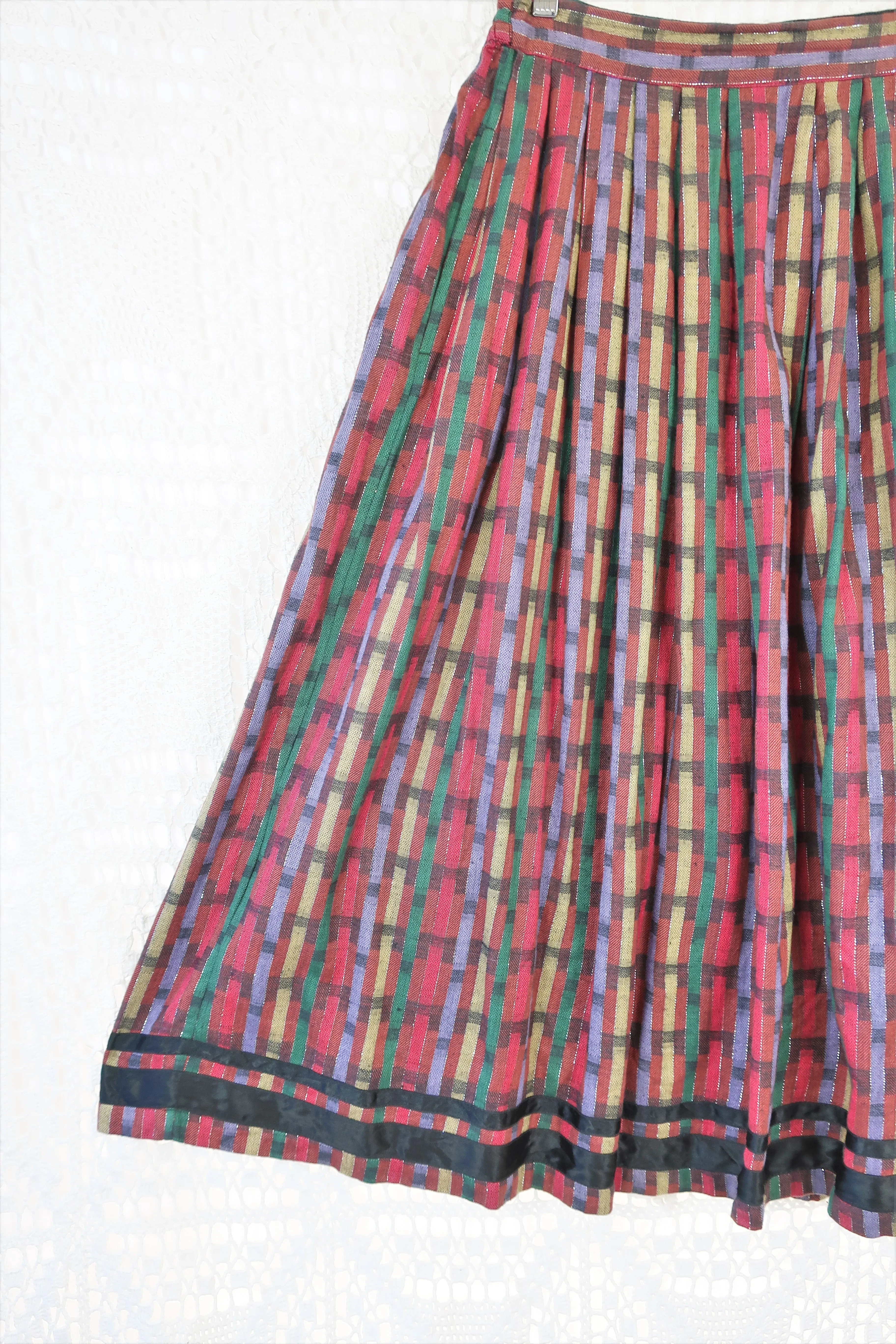 70's Vintage - Tartan Midi Skirt - Green, Silver, Black & Red - S/M