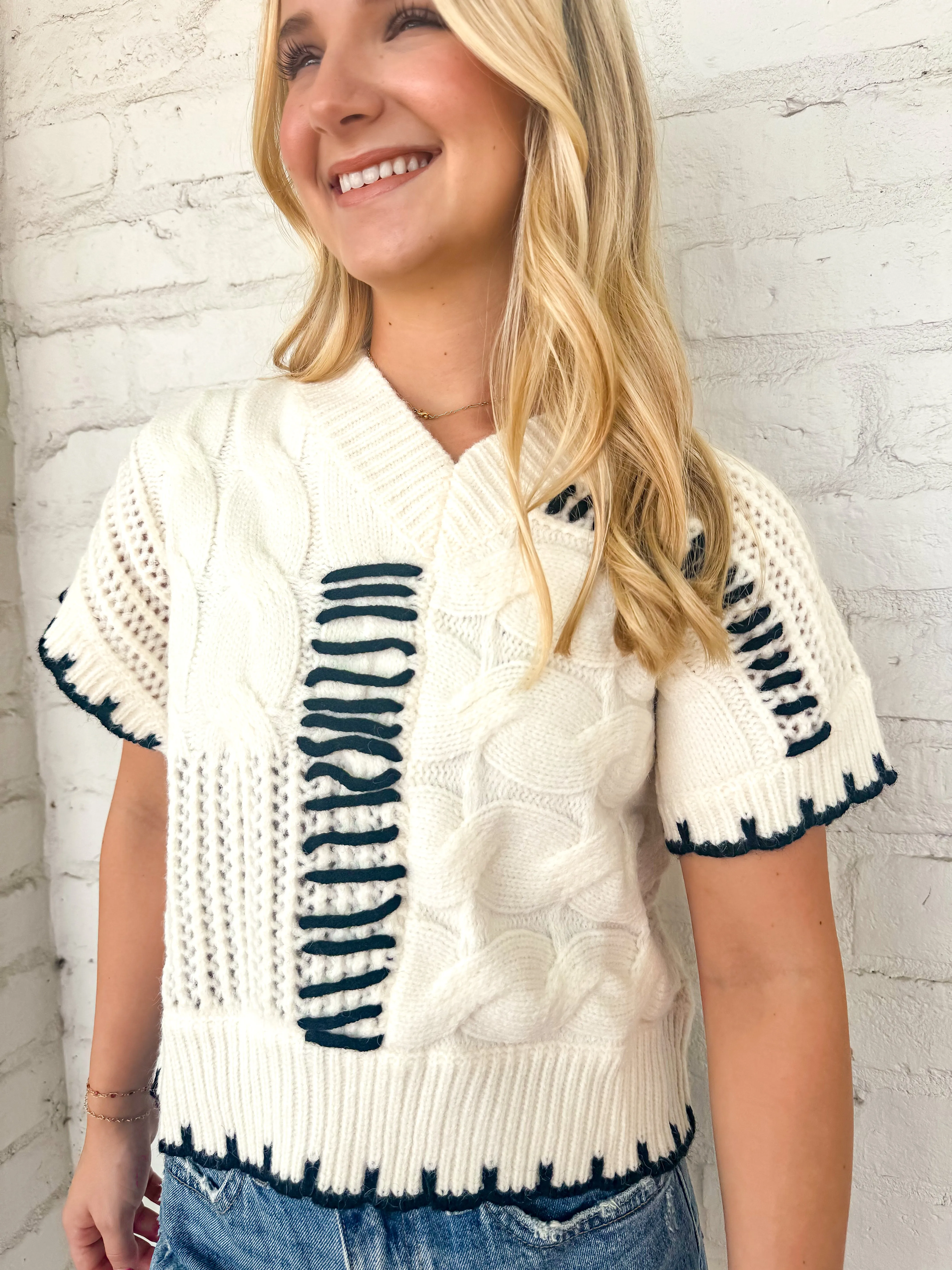 Act Natural Sweater Vest Cream
