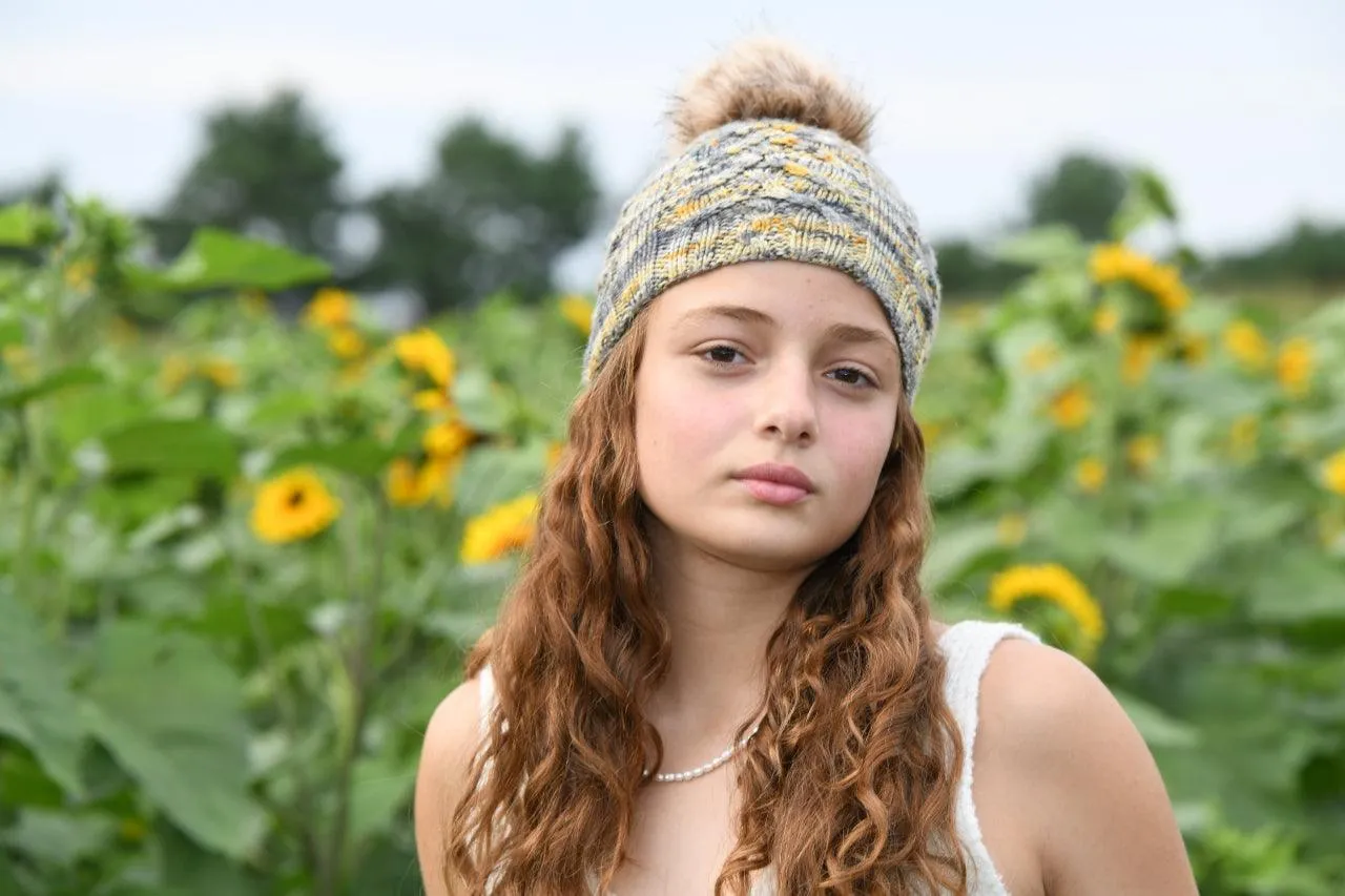 FROZEN HAT Knitting kit