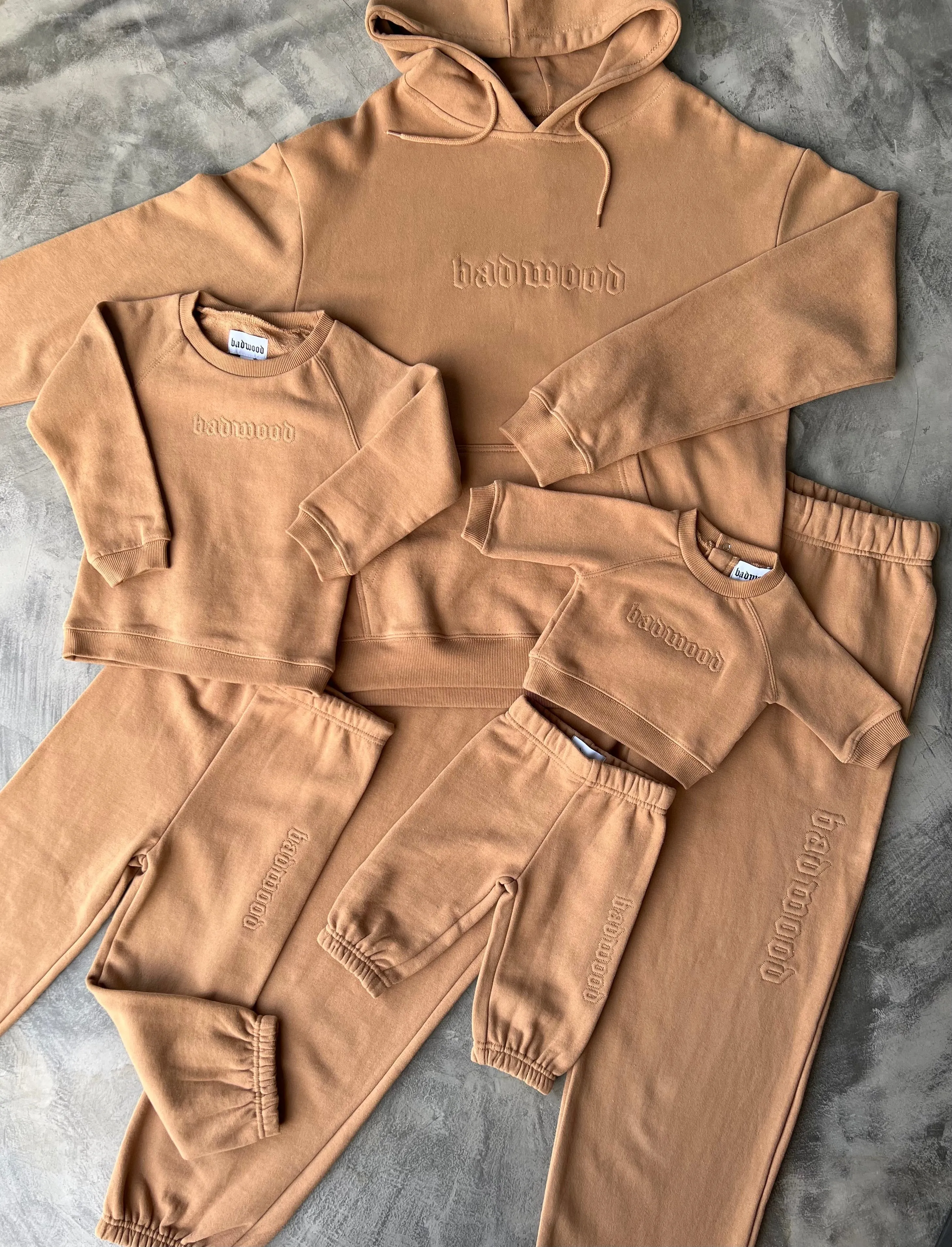 PREMIUM Unisex Sweatpants in OLIVE