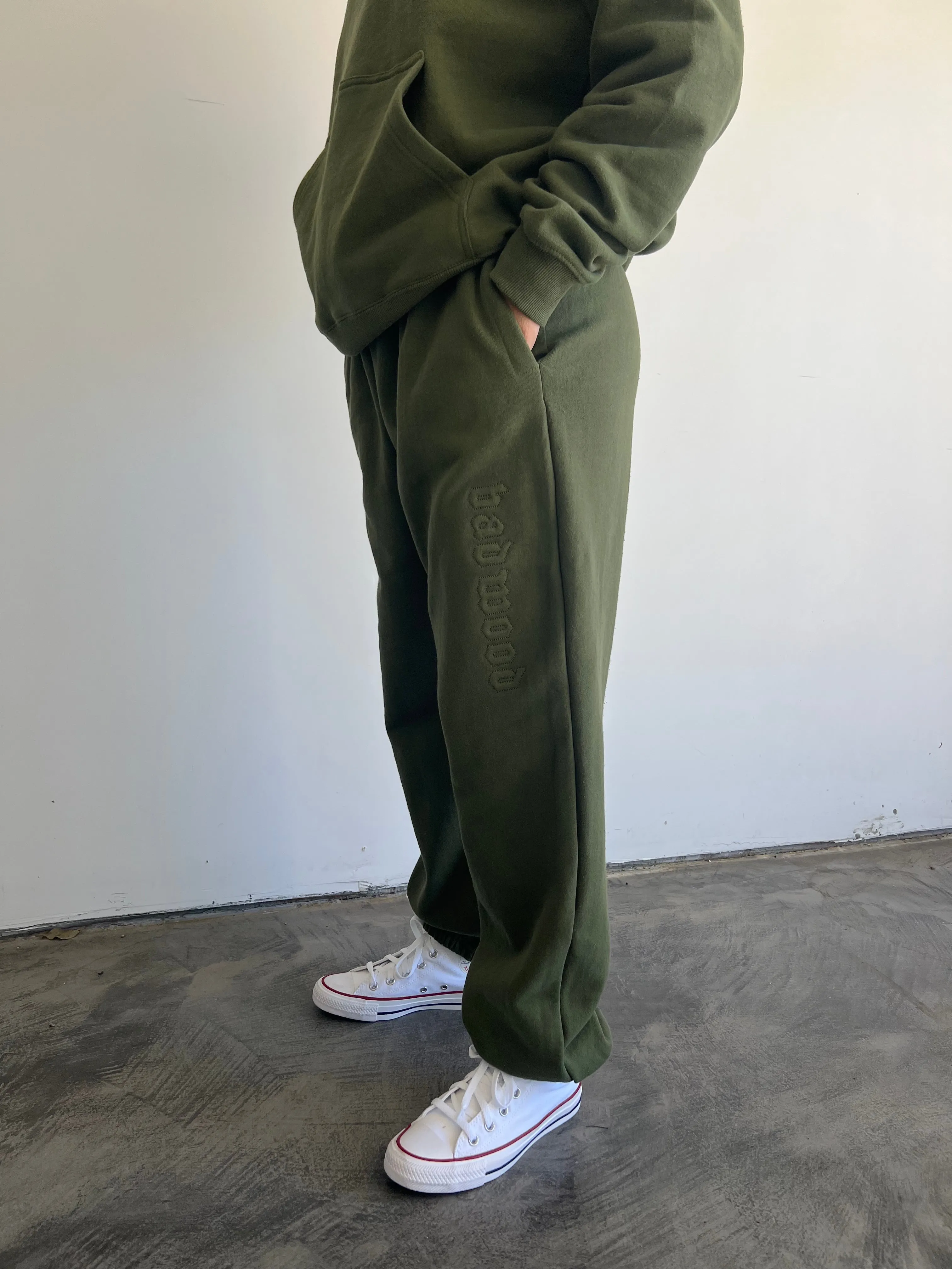 PREMIUM Unisex Sweatpants in OLIVE
