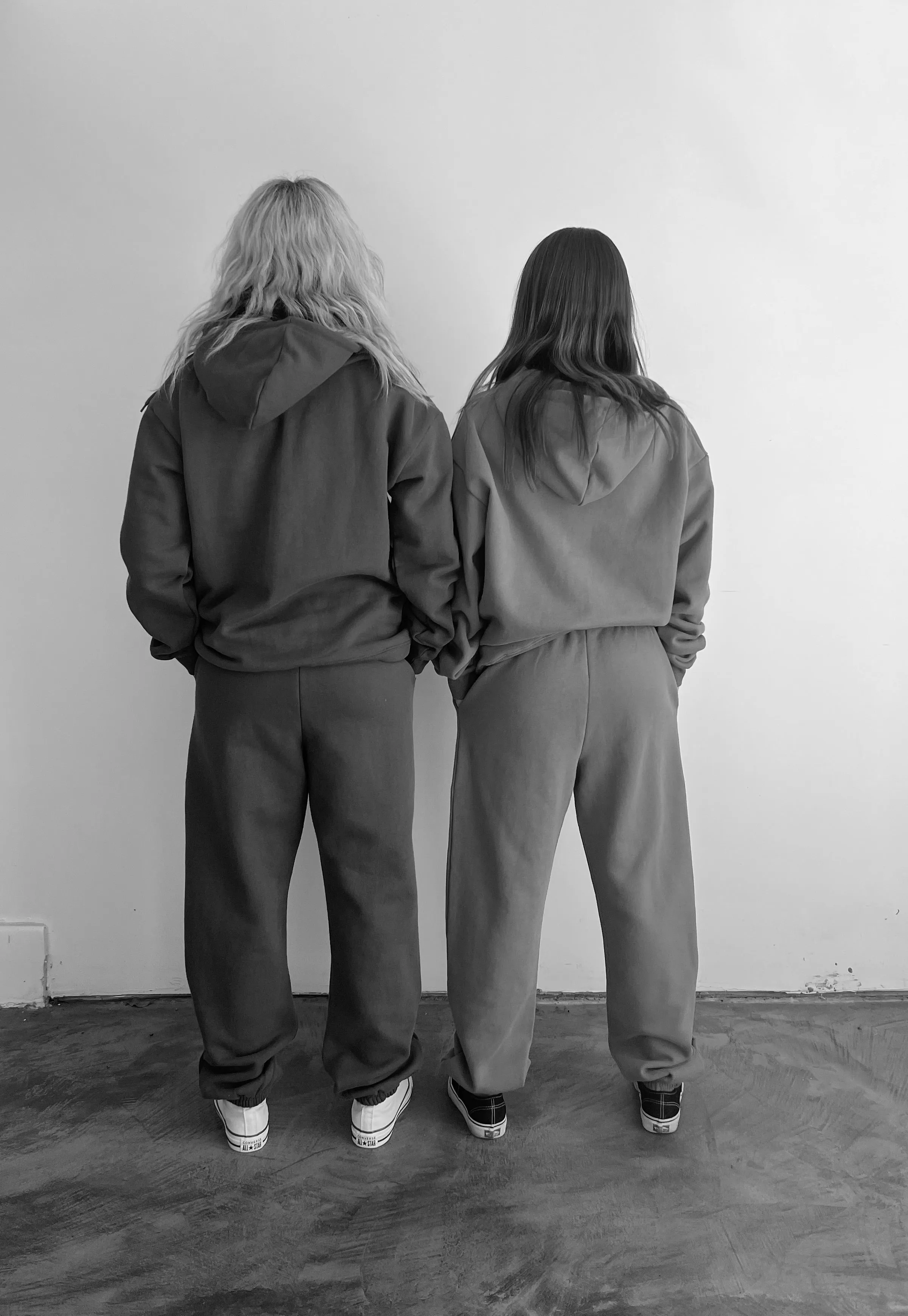 PREMIUM Unisex Sweatpants in OLIVE