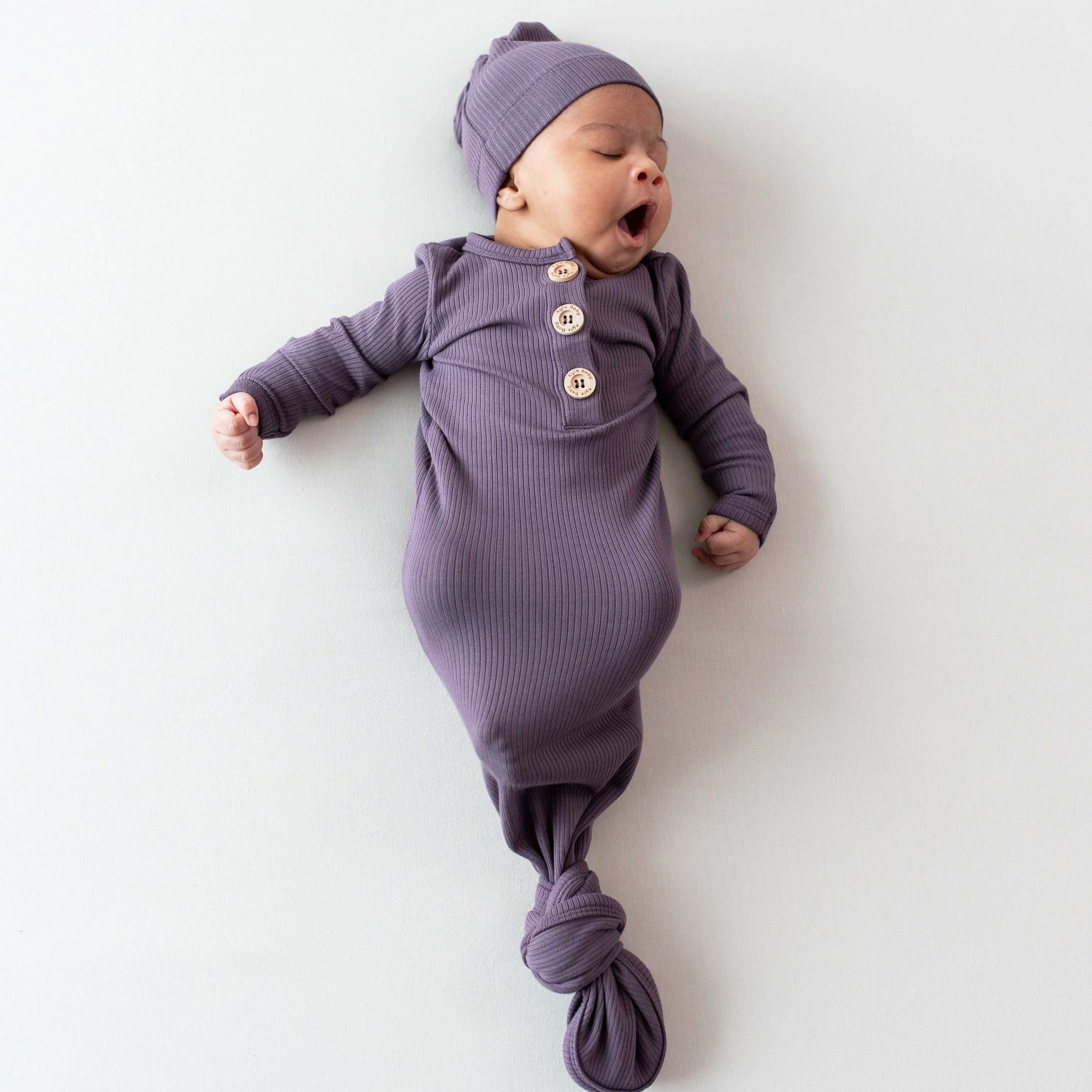 Ribbed Knotted Gown with Hat Set in Currant
