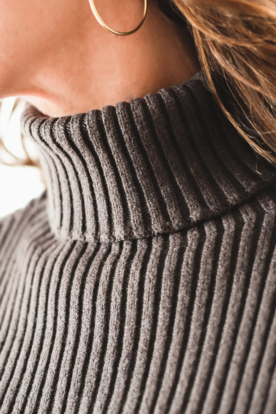 The Tyler Knit Crop- 4 Colors